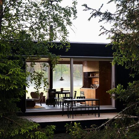 Landet, Designer Cabins In The Swedish Archipelago Västerljung Exterior foto